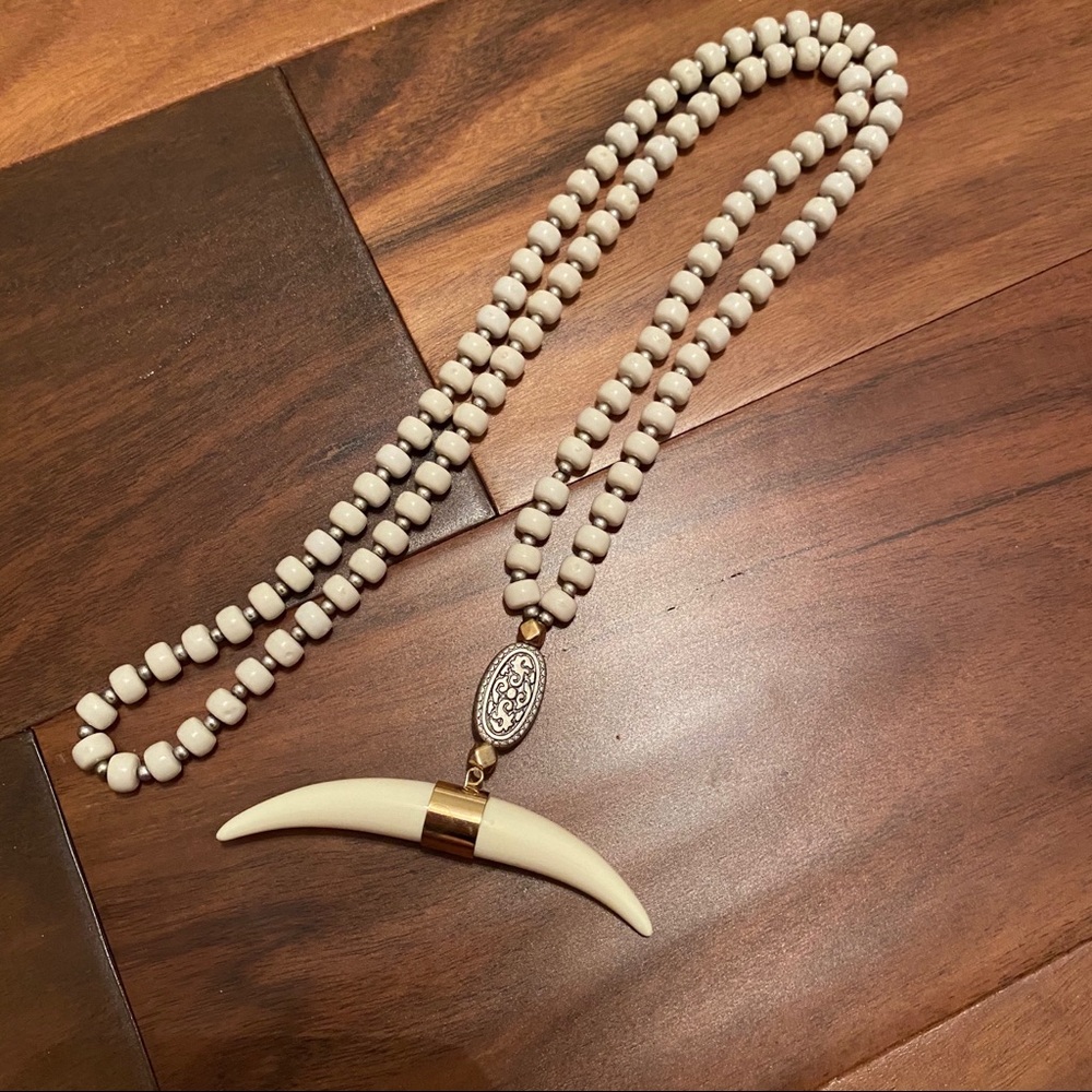 White bone/horn necklace